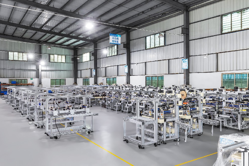 IM网页版登录入口_IM(中国)-贴合机车间